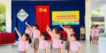 HÂN HOAN CHÀO ĐÓN CÁC BÉ MẦM NON TÀI NĂNG NHÍ ĐẾN THAM QUAN TẠI TRƯỜNG TIỂU HỌC TRẦN NHÂN TÔNG