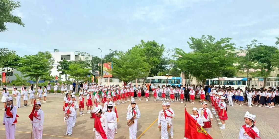 LIÊN ĐỘI TRƯỜNG TH TRẦN NHÂN TÔNG THAM GIA CUỘC THI NGHI THỨC ĐỘI CẤP QUẬN