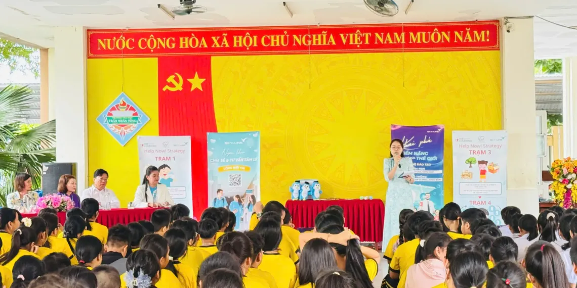 CHƯƠNG TRÌNH NGOẠI KHÓA CHIA SẺ VÀ TƯ VẤN TÂM LÍ. CHỦ ĐỀ: LÒNG BIẾT ƠN