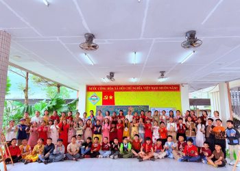 Câu lạc bộ Tiếng Anh với chủ đề “Tet Holiday” dành cho HS khối 3,4,5.