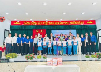 CHƯƠNG TRÌNH KẾT NGHĨA VÀ TRAO QUÀ XUÂN YÊU THƯƠNG