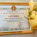 TRƯỜNG TIỂU HỌC TRẦN NHÂN TÔNG NHẬN GIẤY KHEN CỦA CHỦ TỊCH UBND PHƯỜNG CẨM LỆ ĐÃ CÓ THÀNH TÍCH XUẤT SẮC TRONG CÔNG TÁC BẢO VỆ MÔI TRƯỜNG TRÊN ĐỊA BÀN PHƯỜNG NĂM 2025